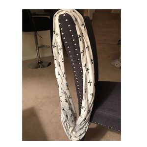 Infinity cross scarf